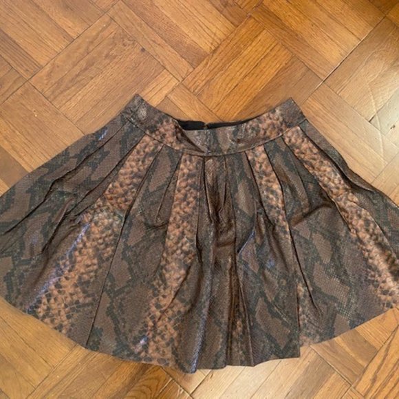 Alice + Olivia Snake Skirt Pleated Skirt - Picture 2 of 4